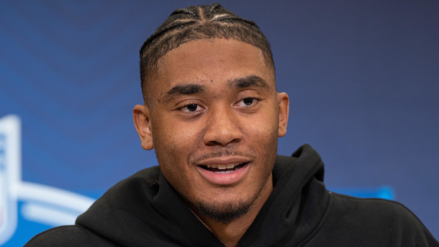 Arkansas Razorbacks quarterback Taylen Green