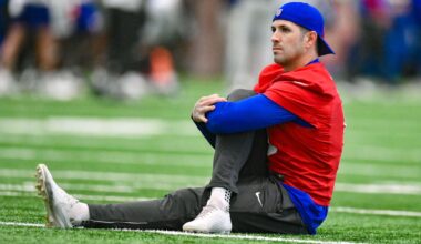 Jun 17, 2025; East Rutherford, NJ, USA; New York Giants place kicker Graham Gano (9) stretches during minicamp at Quest Diagnostics Training Center. Mandatory Credit: John Jones-Imagn Images