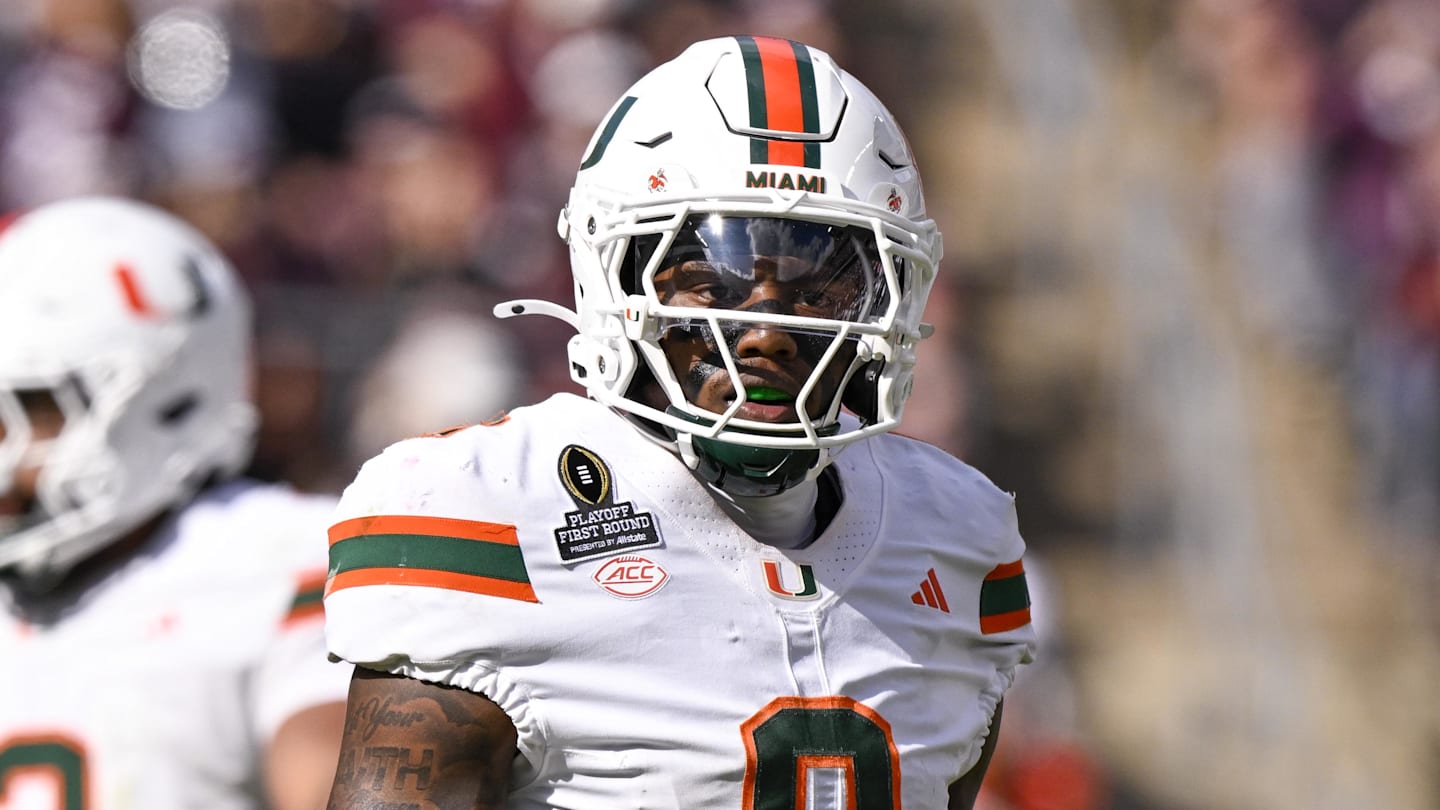 Miami Hurricanes defensive back Keionte Scott