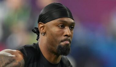 Washington Commanders cornerback Trey Amos