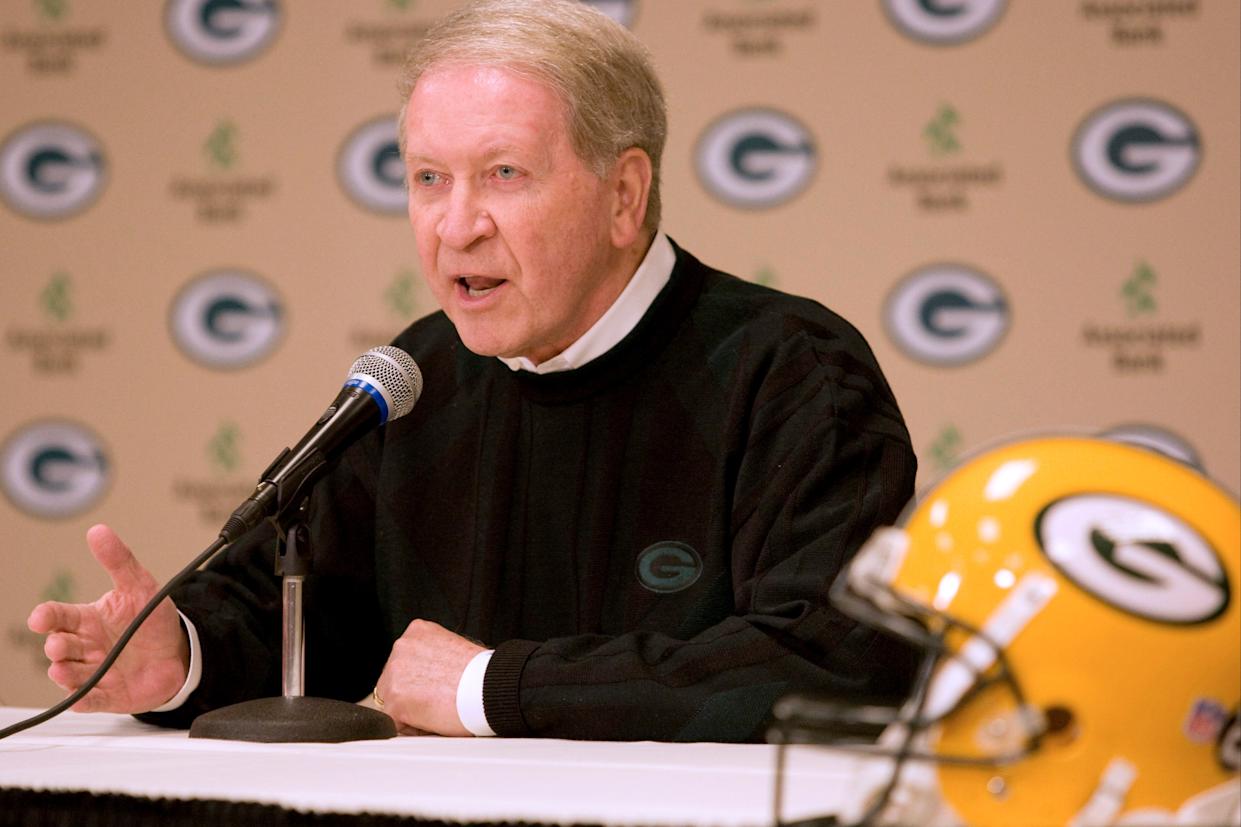 Bob Harlan, former chief executive officer of the Green Bay Packers, speaks during a news conference regarding the retirement of quarterback Brett Favre at Lambeau Field in Green Bay, Wisconsin, U.S., on Tuesday, March 4, 2008.