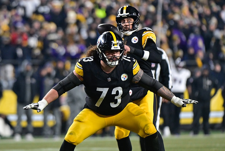 Pittsburgh Steelers LG Isaac Seumalo