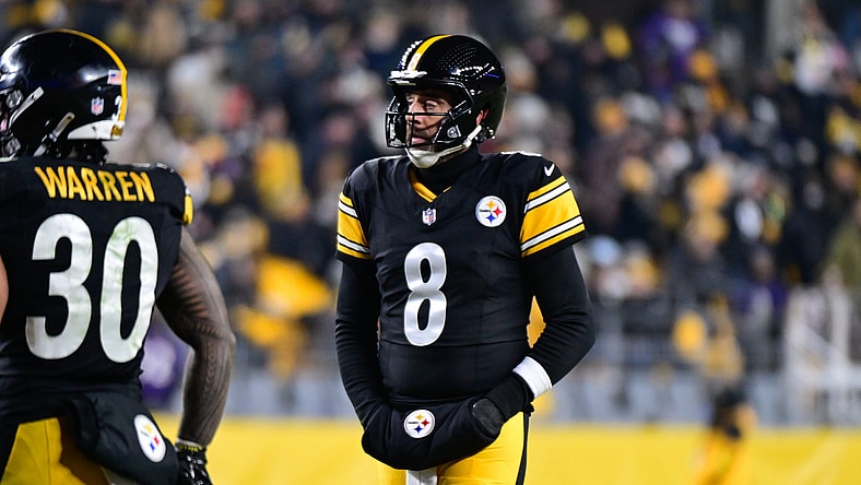 Steelers quarterback Aaron Rodgers