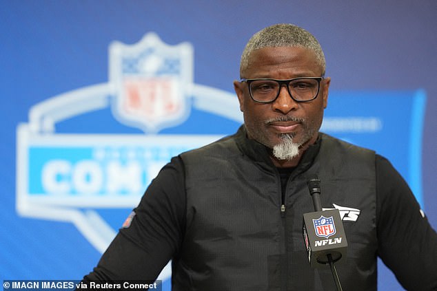 Head coach Aaron Glenn is looking for a new QB after the Jets' struggles in recent seasons