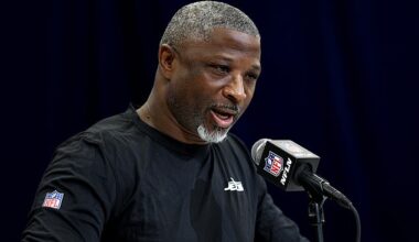 Aaron Glenn has 'no doubts' that Geno Smith will be the Jets quarterback this season