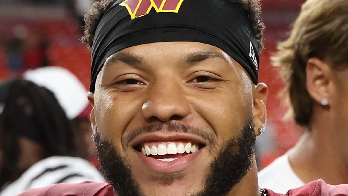 Chris Rodriguez Headshot