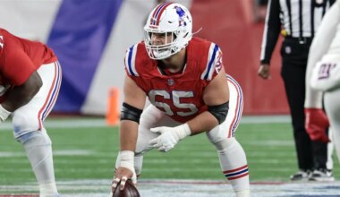 Chicago Bears to acquire Garrett Bradbury from New England Patriots
