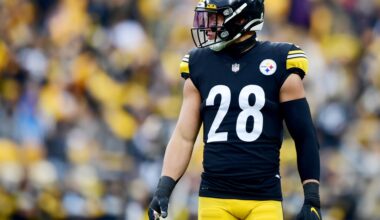 Steelers All-Pro signals that he is leaving Pittsburgh