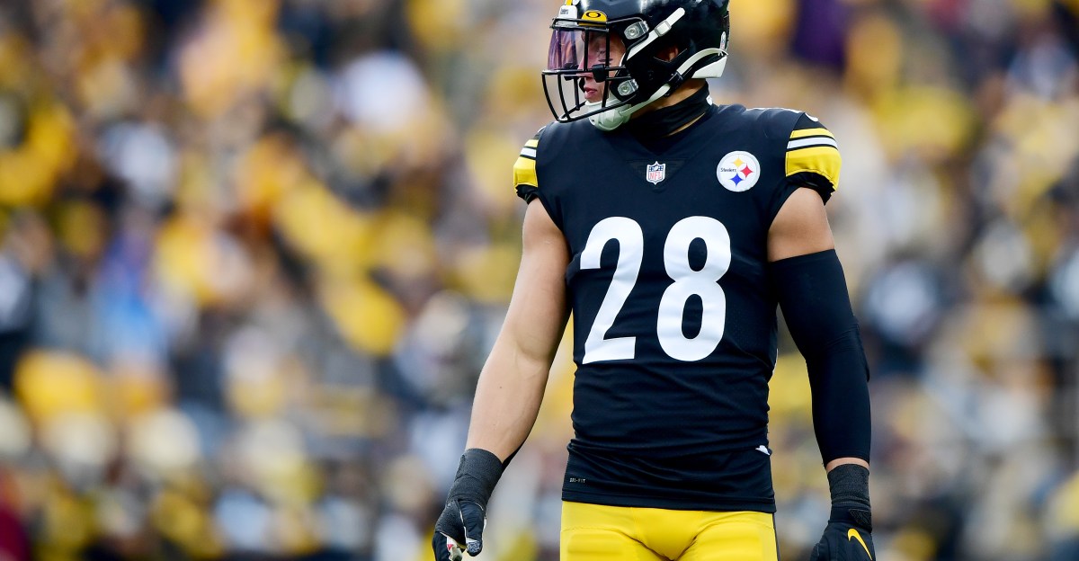 Steelers All-Pro signals that he is leaving Pittsburgh