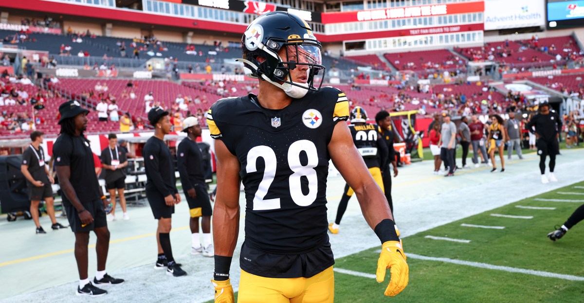 Steelers All-Pro signs with NFC South team