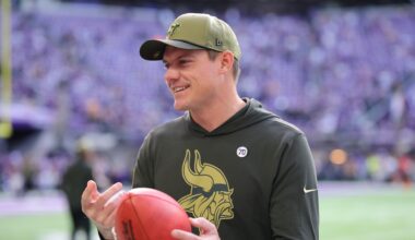 Vikings Possibly Landing Award-Winning Veteran QB 'Makes a Lot of Sense': Insider