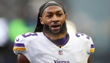 Vikings to release Aaron Jones, Javon Hargrave barring trade