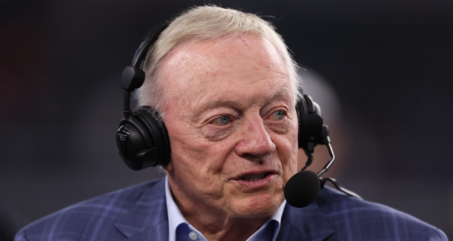 Cowboys Urged to Cut Ties With $35 Million Starter