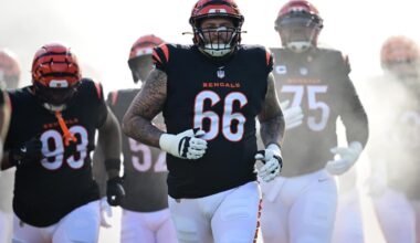 Bengals re-sign Dalton Risner to one-year deal to play right guard