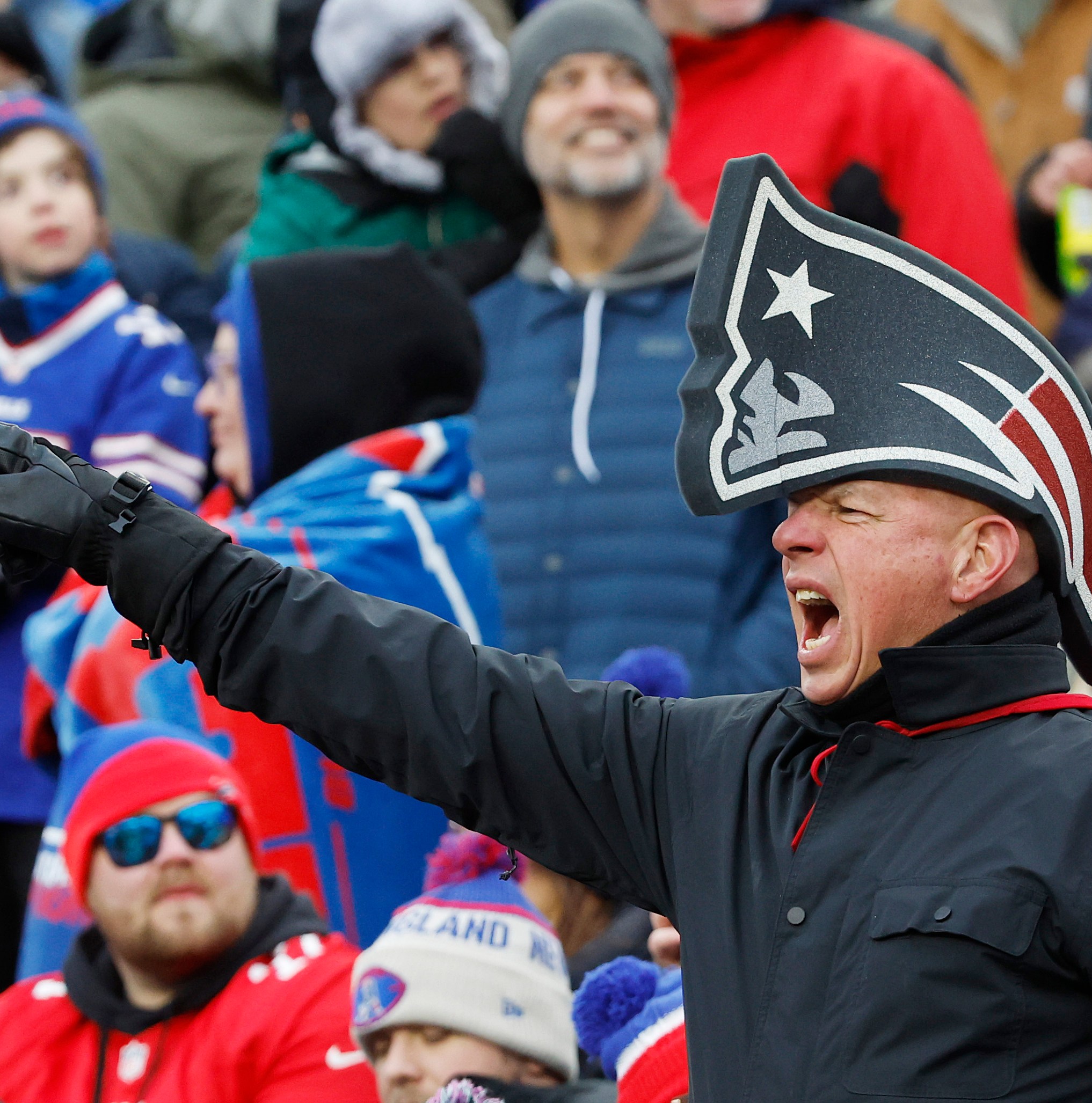 Patriots links 3/02/26: Patriots at the Combine: What’s the buzz?