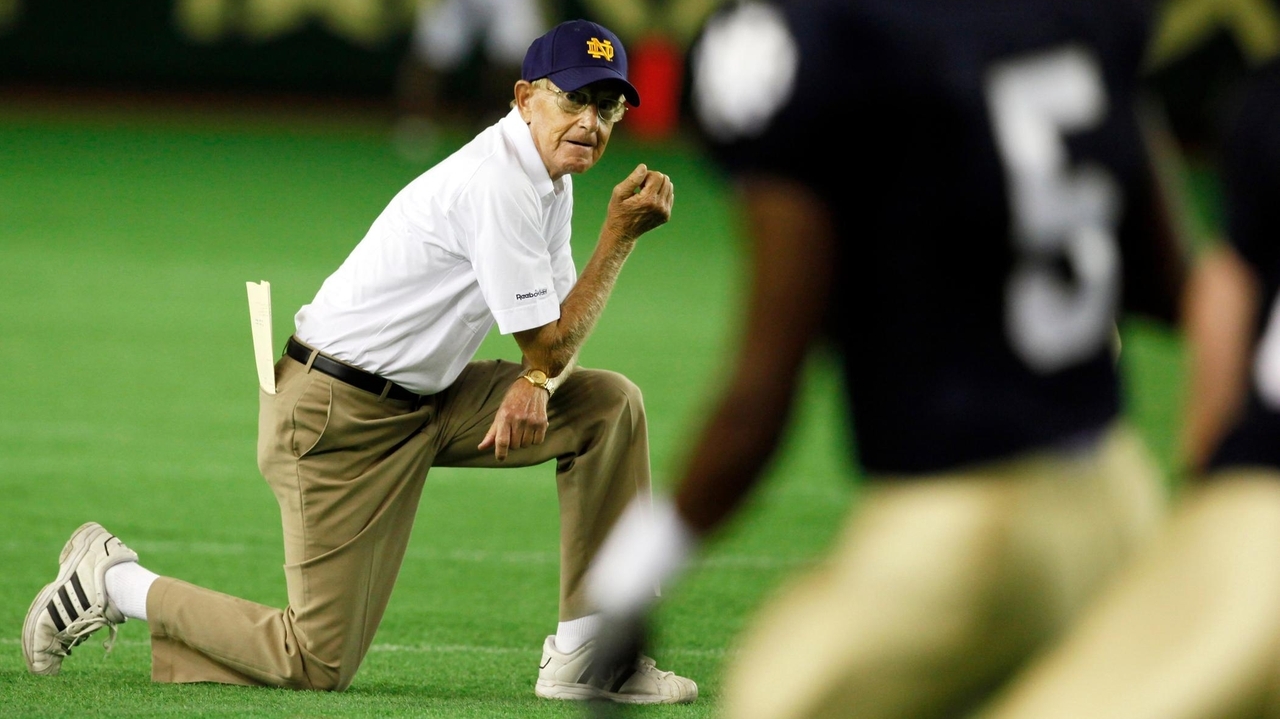 Reaction to the death of College Football Hall of Fame coach Lou Holtz at 89