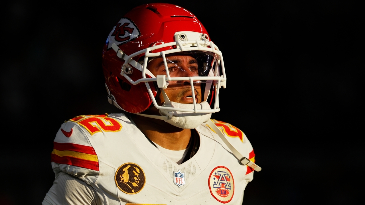 Chiefs release Jawaan Taylor, saving $20M under the salary cap