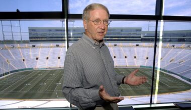 Bob Harlan, former Green Bay Packers president and CEO, dead at 89