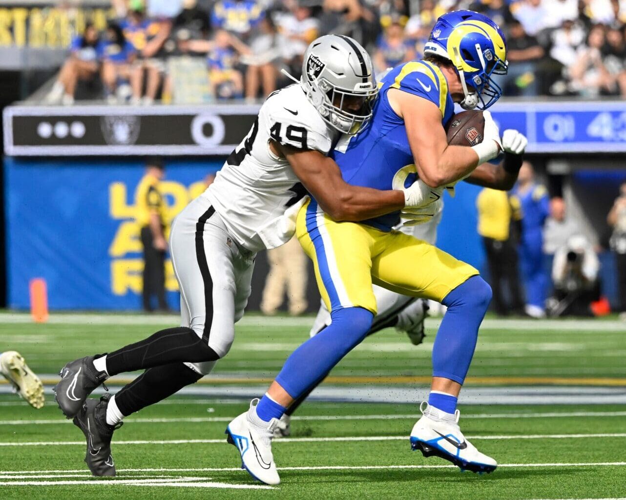 Raiders Extended Exclusive Rights Free Agent Tender To DE Charles Snowden
