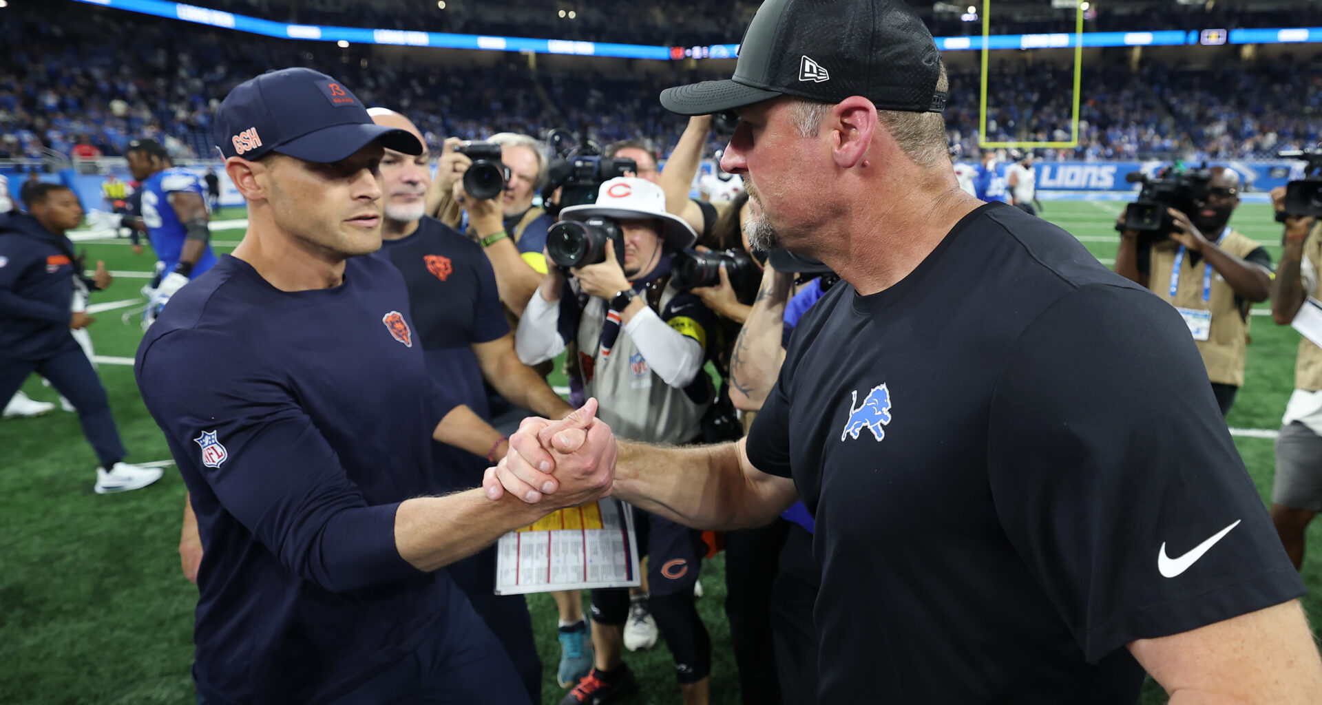 Bears Eye Veteran NFC North Defensive Captain in Free Agency