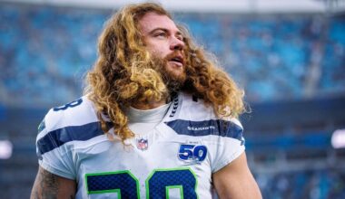 Seahawks agree to a 2-year contract with fullback and special teams captain Brady Russell