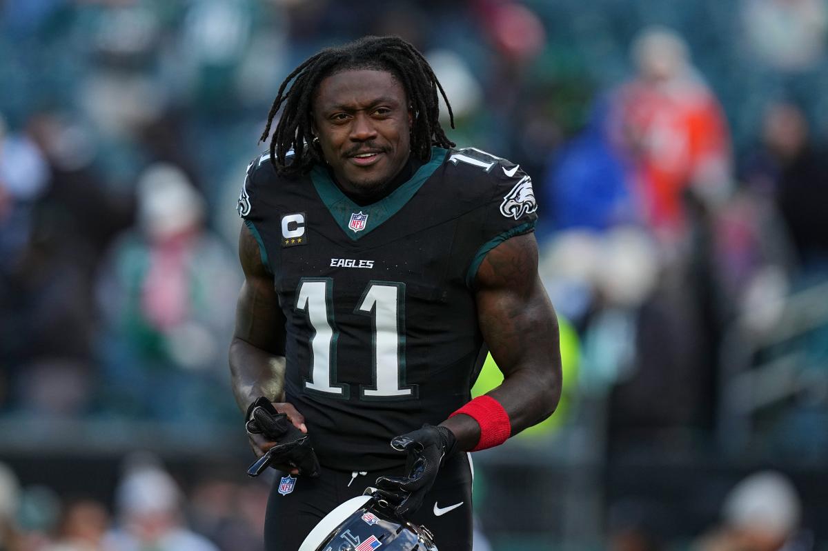 Eagles will not trade A.J. Brown — for now