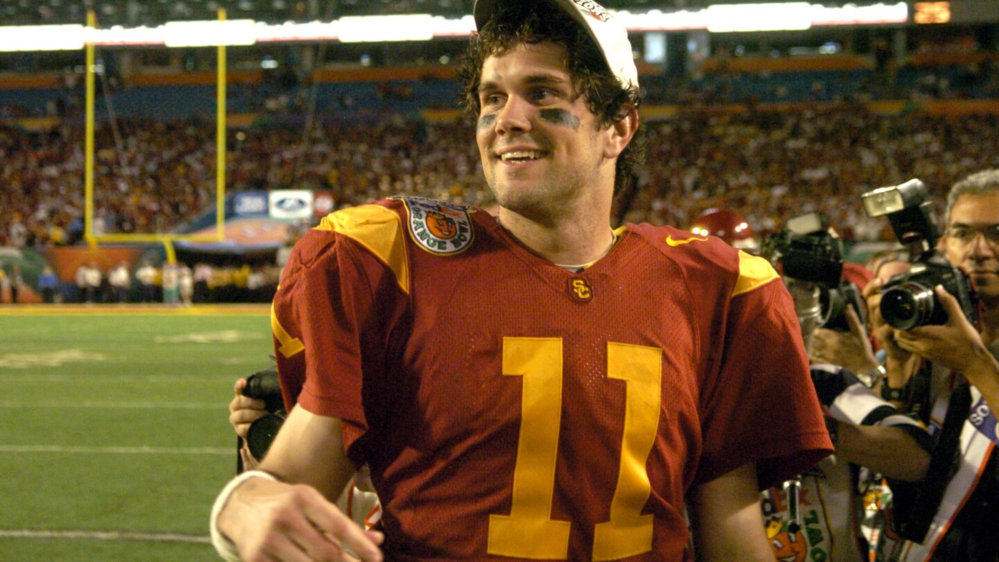 Matt Leinart: USC asked me to unretire my jersey for a recruit, I said absolutely not
