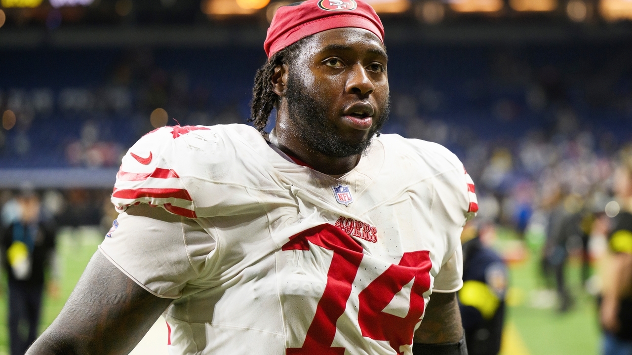 Raiders sign offensive lineman Spencer Burford, adding depth at guard