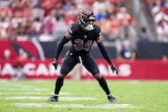 Arizona Cardinals safety Jalen Thompson (34) gets ready for a play in an NFL football game...