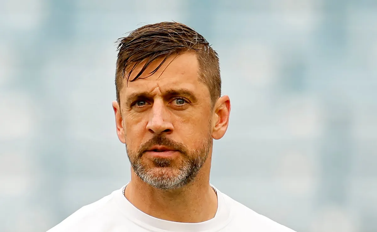 Steelers reportedly choose starting QB for 2026 in Aaron Rodgers after passing on Kyler Murray, Tua Tagovailoa and Justin Fields