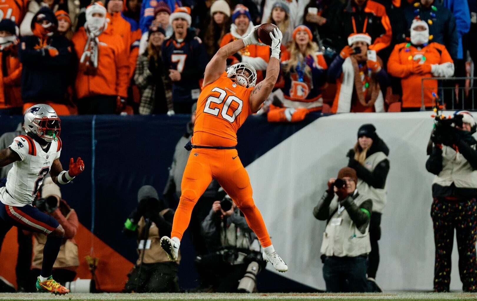 Browns Hosted FB Michael Burton For Visit