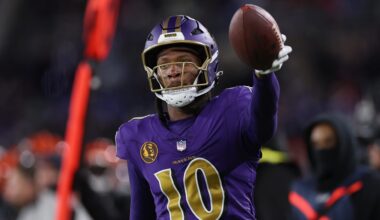 Ravens WR DeAndre Hopkins Teases New Team On Social Media