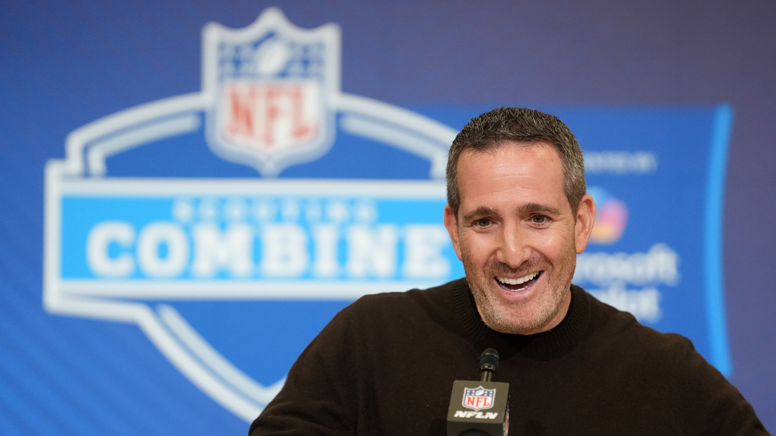 Howie Roseman Strikes Again: Eagles Trade for Geno Smith as QB Carousel Spins Faster