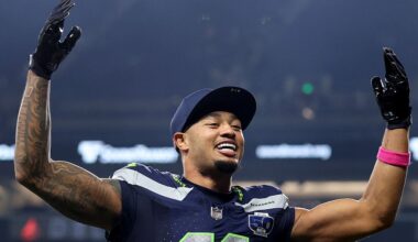 Celebrity Net Worth logo