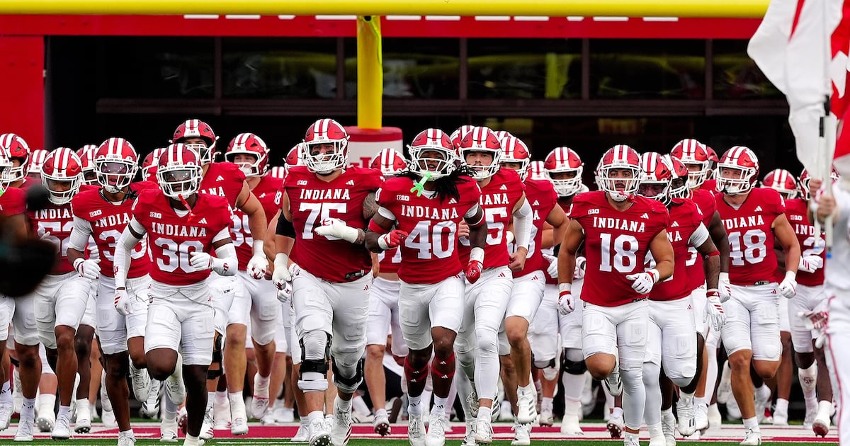 NCAA weighs starting college football season a week earlier