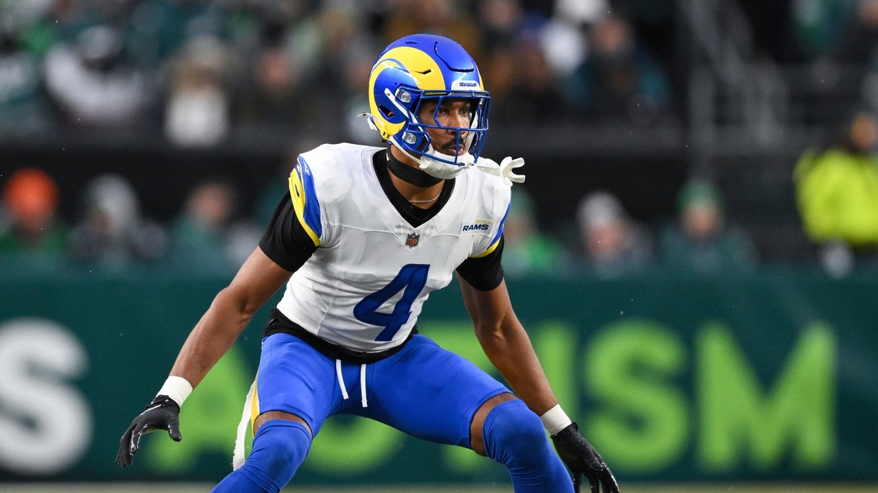 Washington Commanders sign cornerback Ahkello Witherspoon