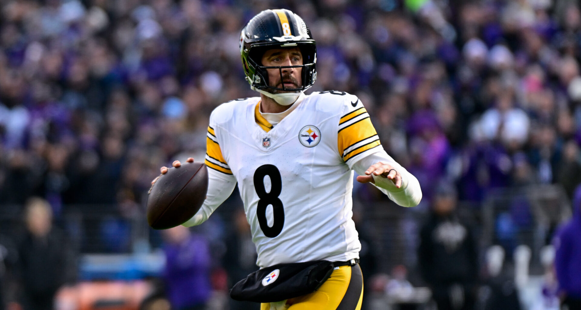 Aaron Rodgers Justified in Wanting Sizable Raise From Steelers