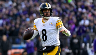 Aaron Rodgers Justified in Wanting Sizable Raise From Steelers