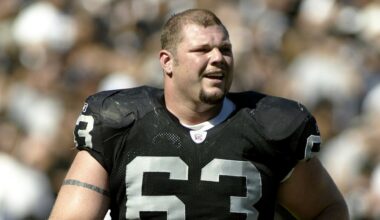 NFL news: Former Raiders All-Pro center Barret Robbins dies at age 52