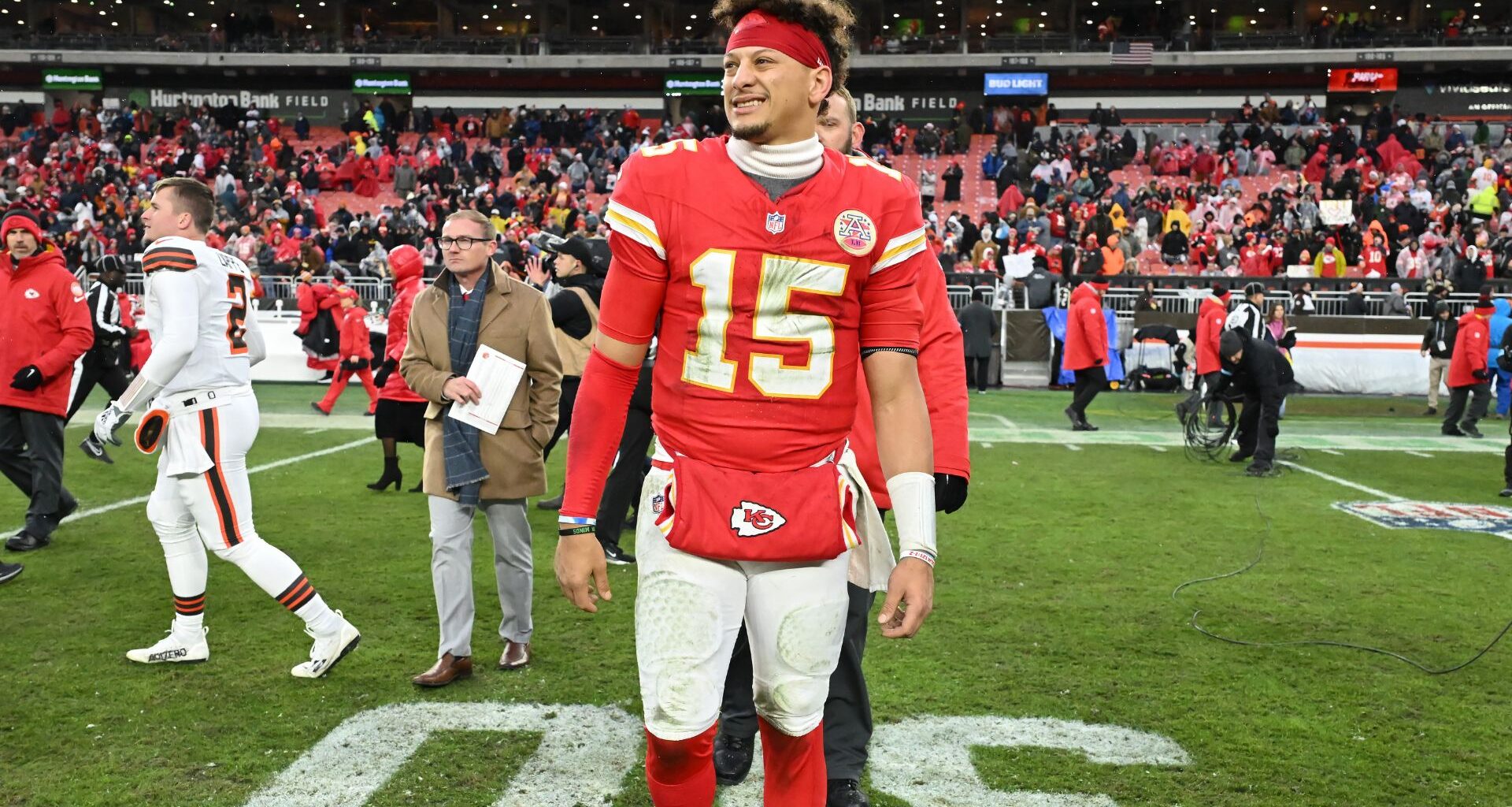 Chiefs Fans React as ‘Uncertainty’ Clouds Patrick Mahomes Comeback