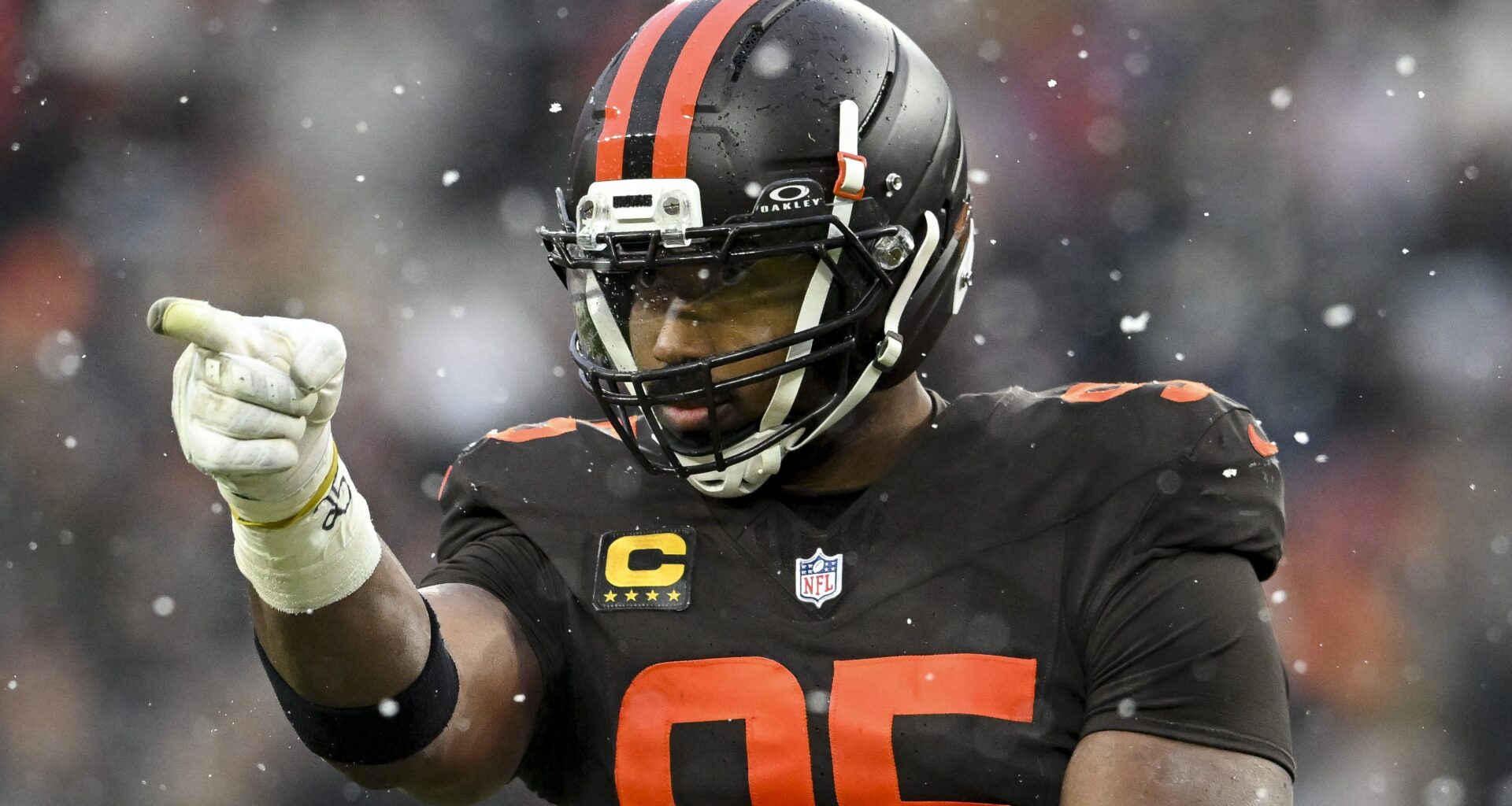 Blockbuster Rams Trade Idea Targets Browns’ Myles Garrett