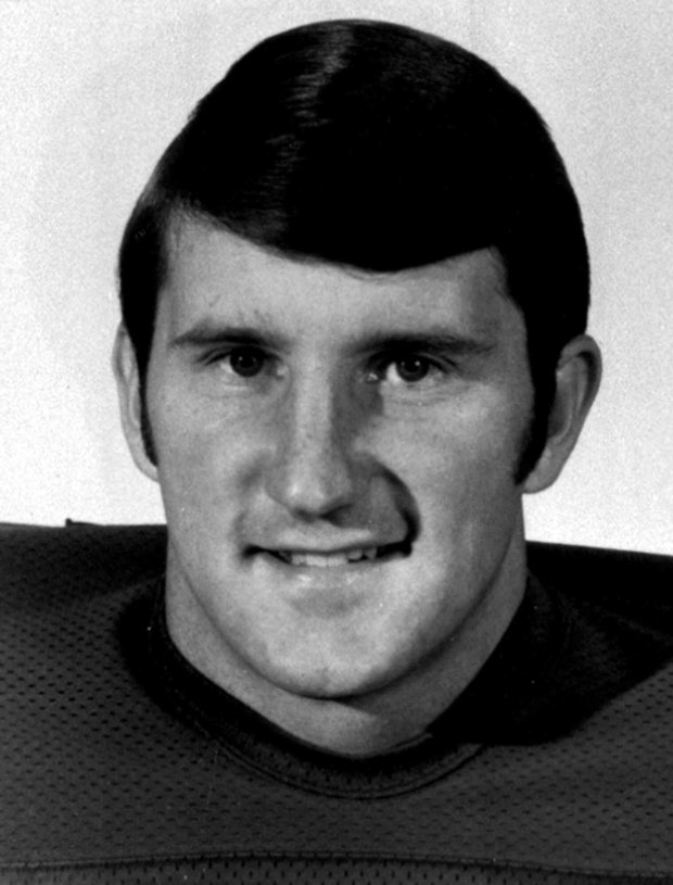 A 1977 photo of Minnesota Vikins Jeff Siemon. (AP Photo)