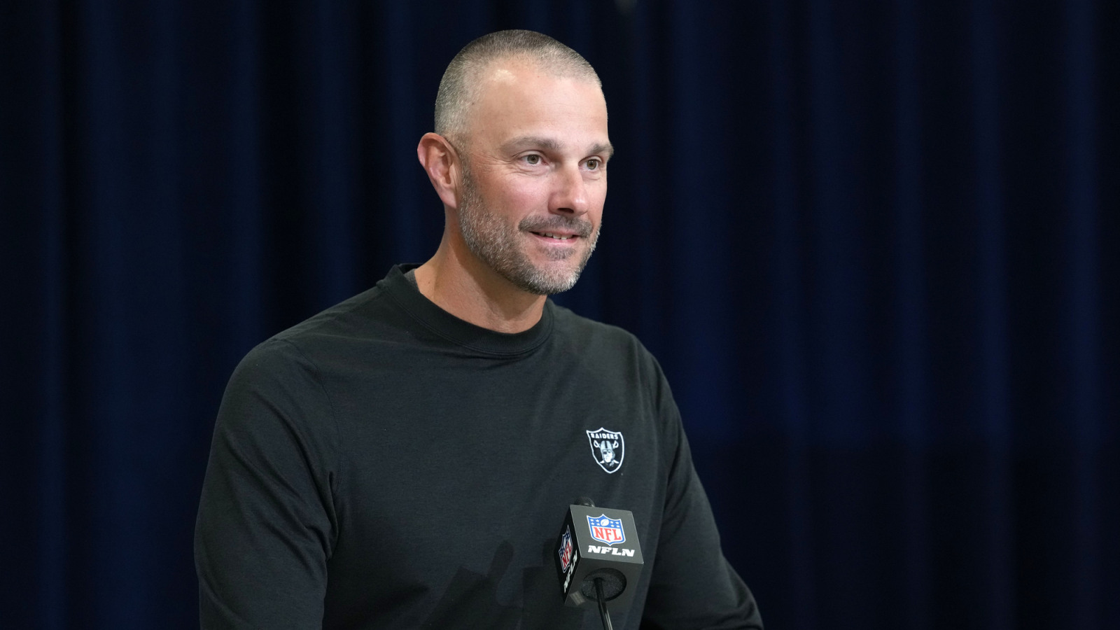 Raiders Eye Veteran Bridge QB as Fernando Mendoza Era Nears