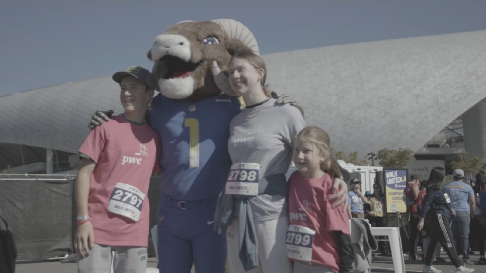 2026 WalkUnitedLA: Walkers wanted to take over Rams House for United Way fundraiser at SoFi Stadium on May 9