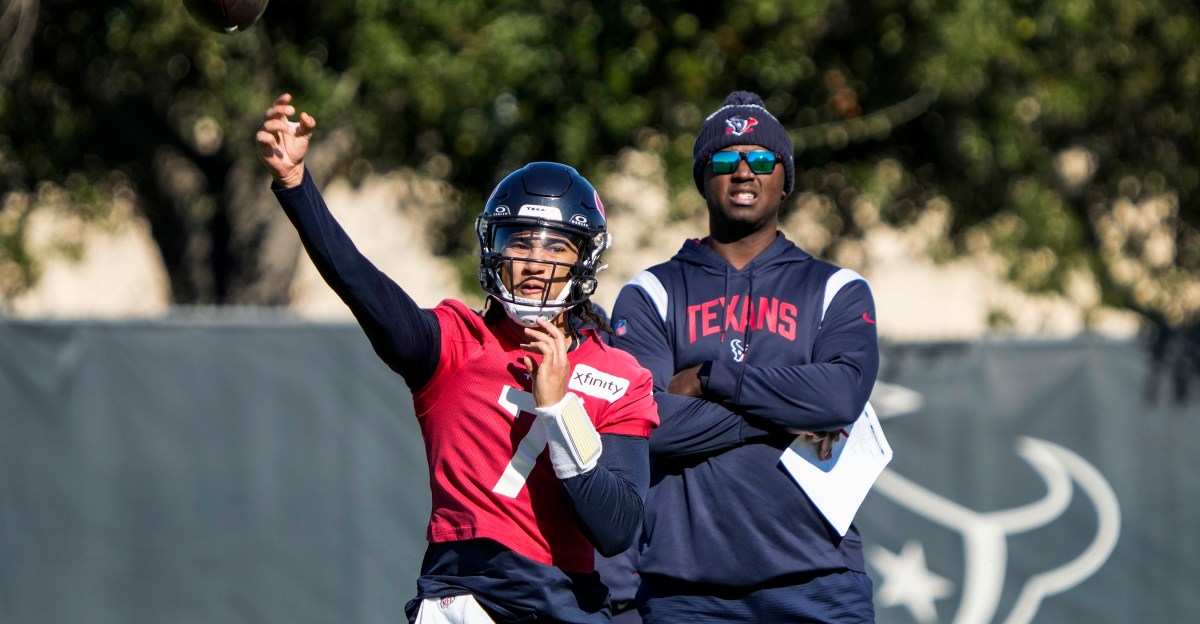 Breaking News: Texans part ways with QB coach