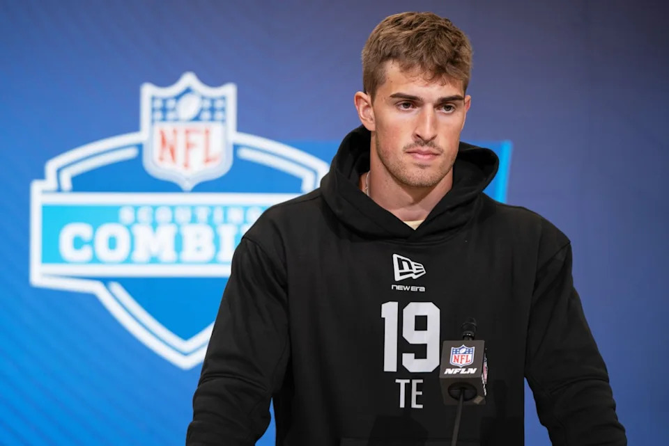 Feb 26, 2026; Indianapolis, IN, USA; Notre Dame tight end Eli Raridon (TE19) speaks to members of the media during the NFL Combine at the Indiana Convention Center. Mandatory Credit: Jacob Musselman-Imagn Images