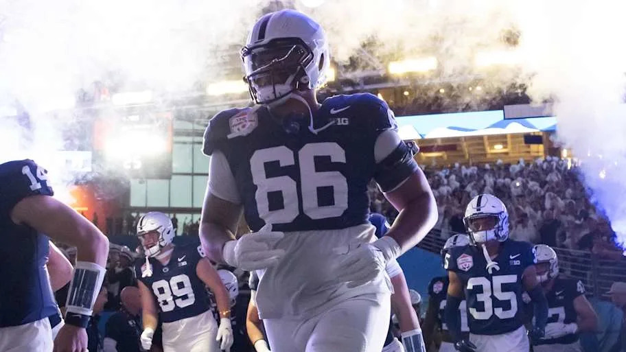 Penn State Nittany Lions offensive lineman Drew Shelton