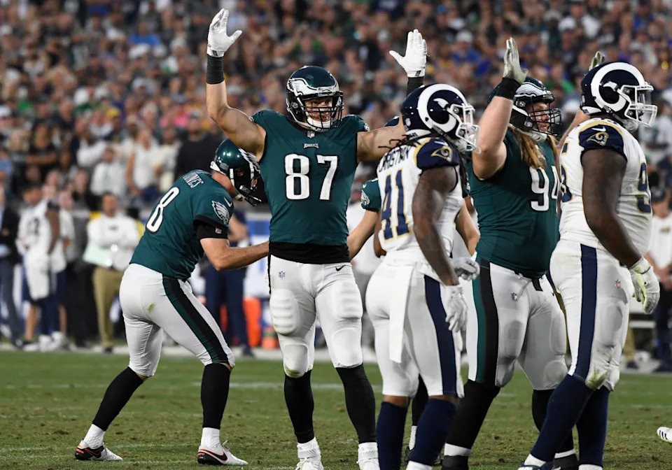 Dec 10, 2017; Los Angeles, CA, USA; Philadelphia Eagles tight end Brent Celek (87) and Philadelphia Eagles defensive tackle Beau Allen (94) signals kicker Jake Elliott's (hidden) 33-yard field goal attempt is good in the fourth quarter at Los Angeles Memorial Coliseum. The field goal put the Eagles ahead 37-35. Mandatory Credit: Robert Hanashiro-USA TODAY Sports© Robert Hanashiro-Imagn Images.