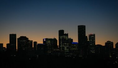 Texas suburbs keep booming, immigration slows, census finds