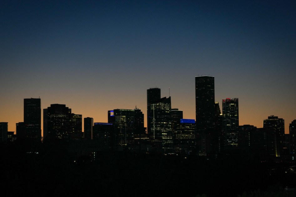 Texas suburbs keep booming, immigration slows, census finds